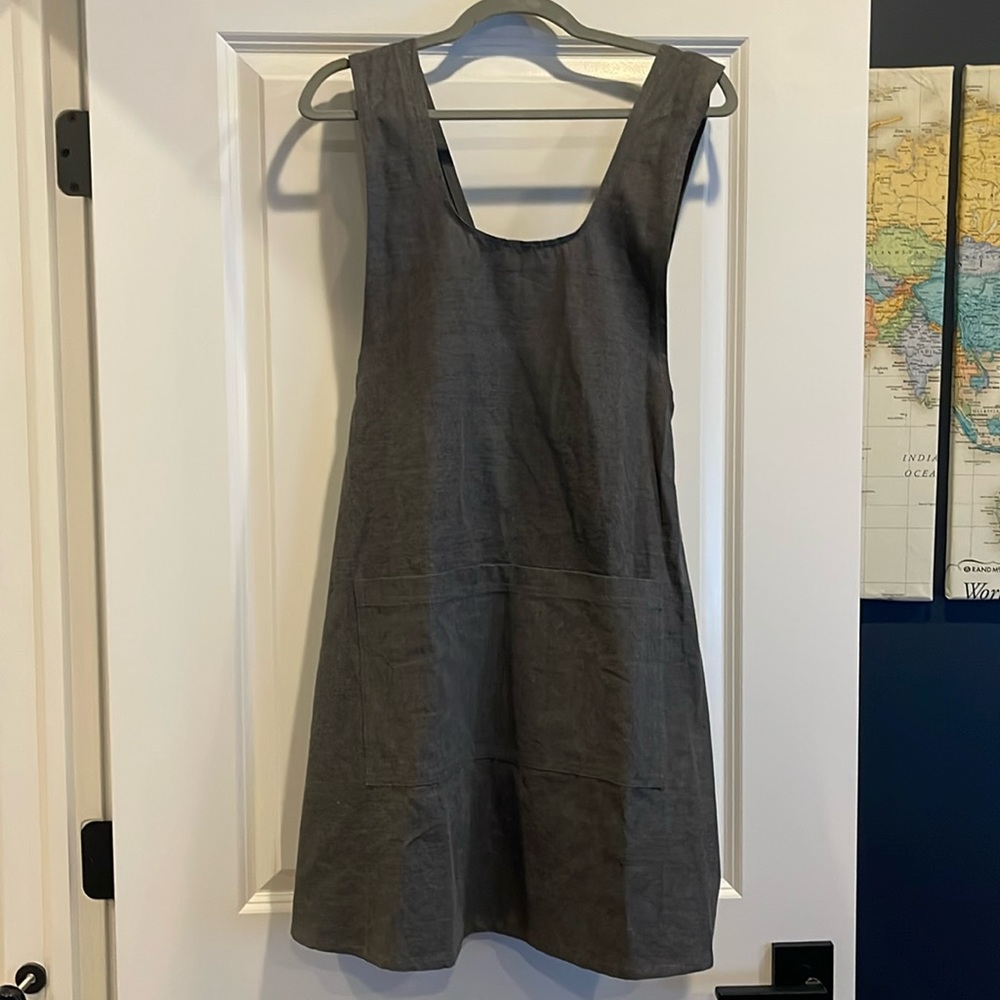 Grey world market apron